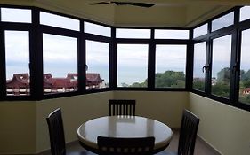 Batu Ferringhi Luxury Seaview Suite - 3Br